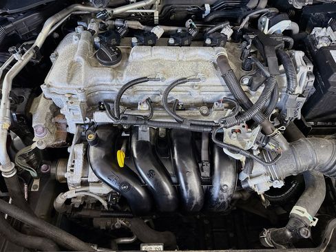 Used 2021 Toyota Corolla LE image 38