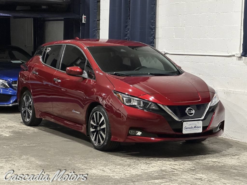 Used 2019 Nissan Leaf SV w/ SV Technology Package FWD image 1
