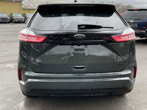 Used 2023 Ford Edge SE w/ Black Appearance Package image 6