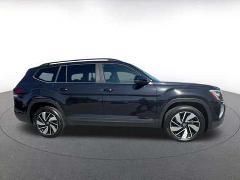 Used 2024 Volkswagen Atlas SE AWD/4WD image 15