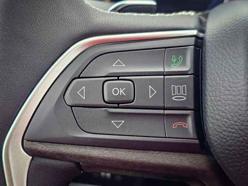 New 2026 Jeep Grand Cherokee Altitude AWD/4WD image 19