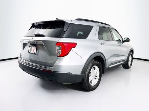 Used 2022 Ford Explorer XLT image 10