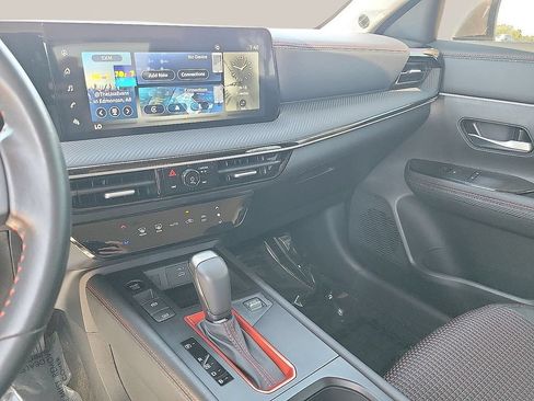 Used 2025 Nissan Kicks SR FWD image 20