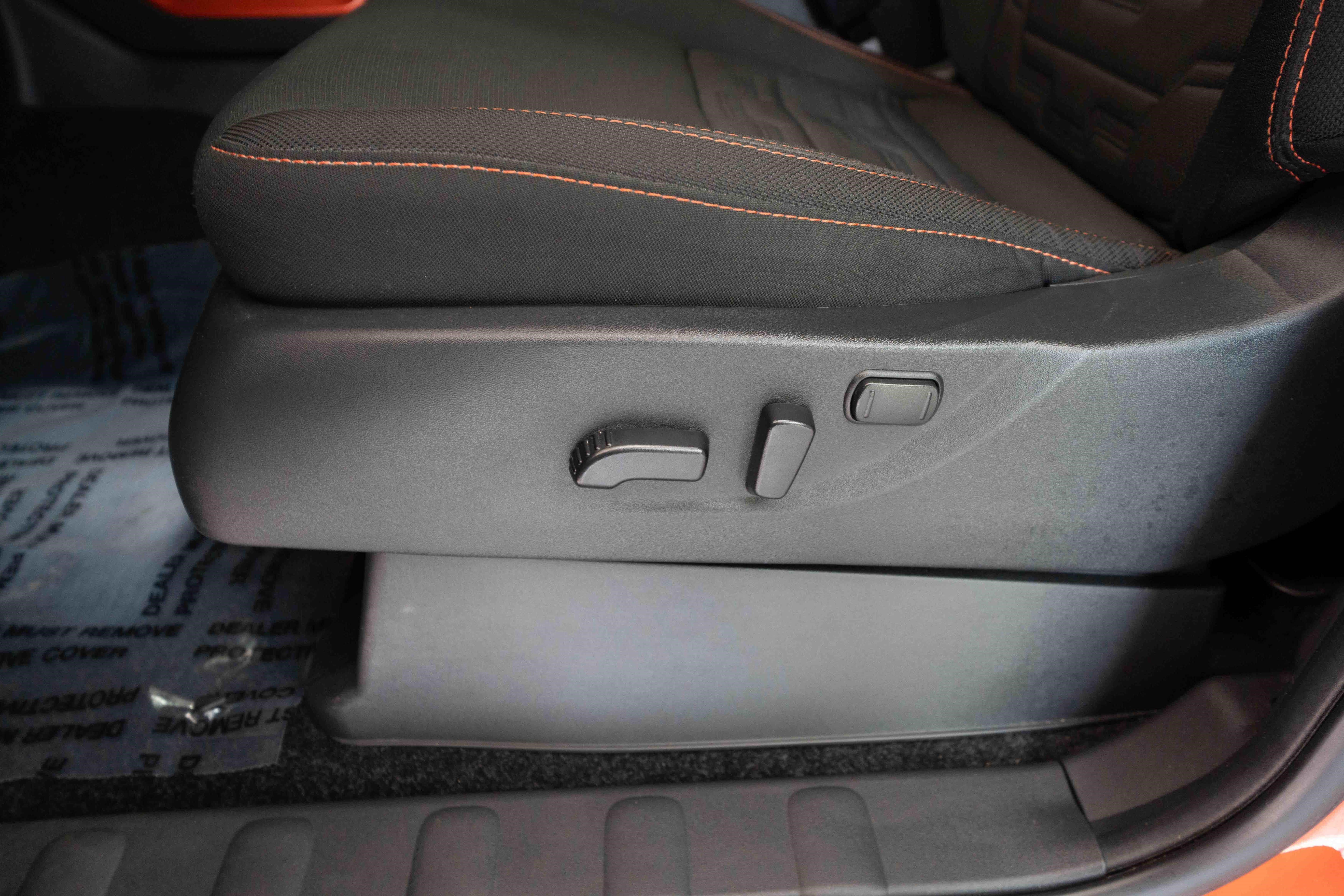 Used 2025 Nissan Frontier PRO-4X w/ Interior Protection Package AWD/4WD image 12