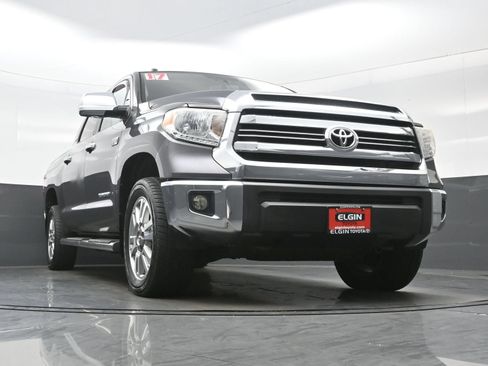 Used 2017 Toyota Tundra SR5 w/ SR5 Upgrade Package AWD/4WD image 27