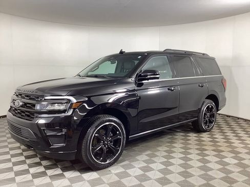 Used 2022 Ford Expedition Limited image 5