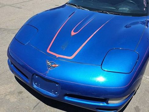 Used 2002 Chevrolet Corvette Convertible w/ Preferred Equipment Group2 RWD image 9