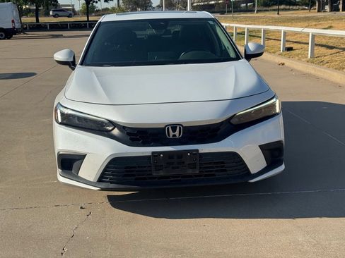 Used 2023 Honda Civic EX-L image 2