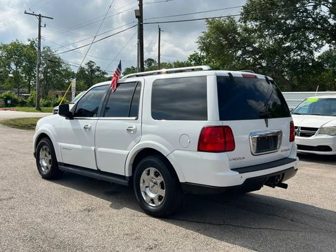 Used 2006 Lincoln Navigator Luxury RWD image 8