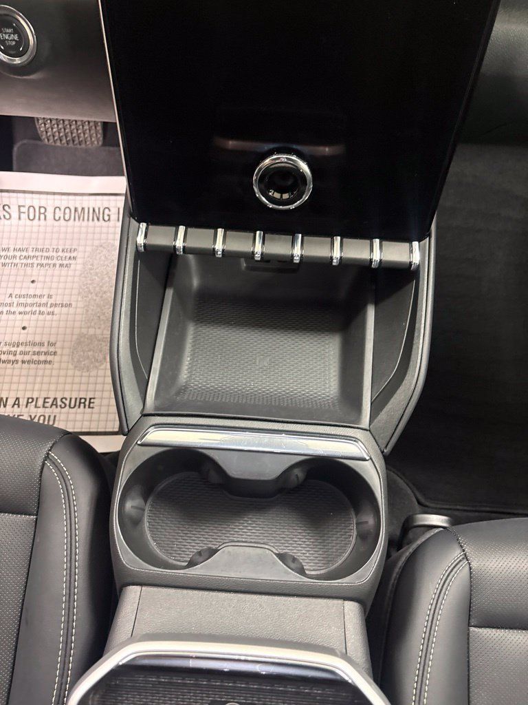 Used 2026 GMC Terrain Elevation w/ Elevation Premium Package FWD image 13