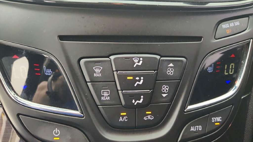 Used 2016 Buick Regal Premium FWD image 21