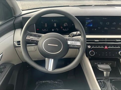 New 2026 Hyundai Tucson SEL image 13