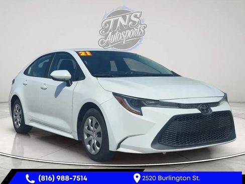 Used 2021 Toyota Corolla LE FWD image 1