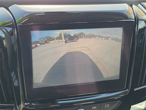 Used 2018 Chevrolet Traverse LT image 29