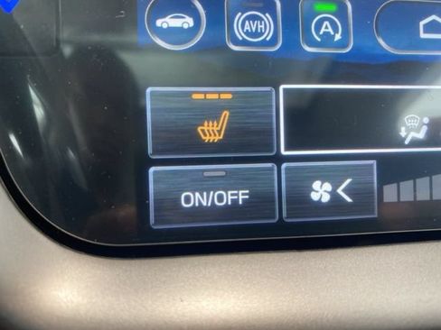 Used 2025 Subaru Outback Limited AWD/4WD image 19