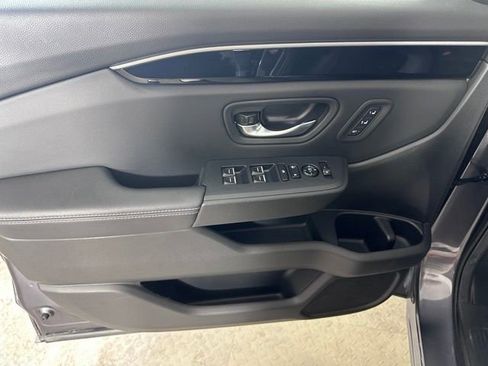 Used 2025 Honda Pilot Touring image 21