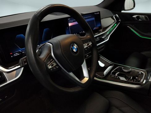 Used 2025 BMW X5 xDrive50e w/ Parking Assistance Package image 4