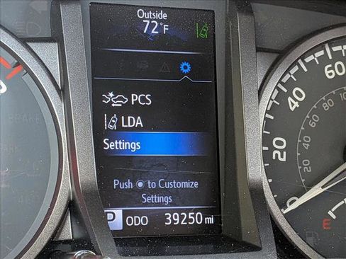 Used 2020 Toyota Tacoma TRD Sport image 4