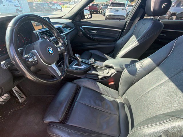 Used 2018 BMW 340i Sedan w/ Executive Package RWD image 9