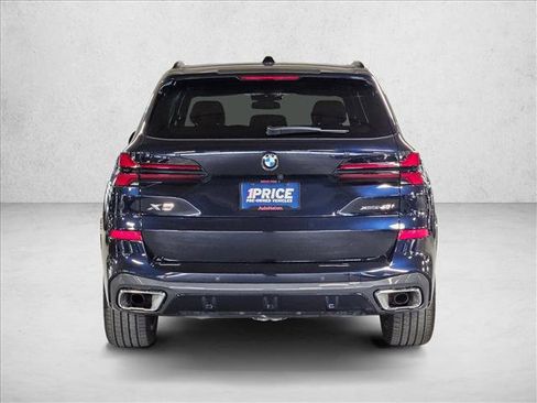 Used 2025 BMW X5 xDrive40i w/ M Sport Package image 7