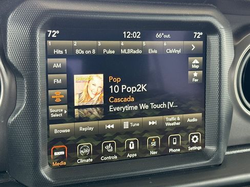 Used 2021 Jeep Gladiator Willys image 16