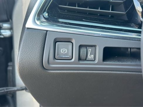 Used 2024 Cadillac XT6 Premium Luxury w/ LPO, Floor Liner Package AWD/4WD image 19