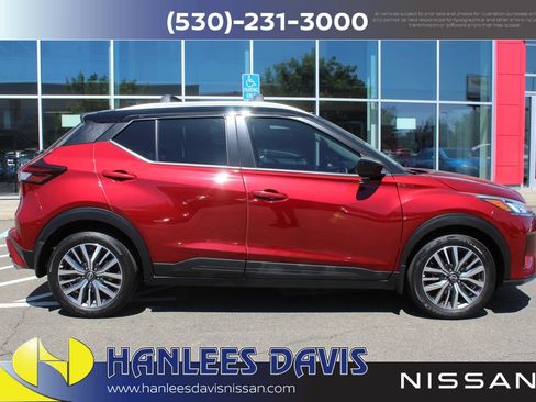 Used 2024 Nissan Kicks SV w/ Exterior Package FWD image 6