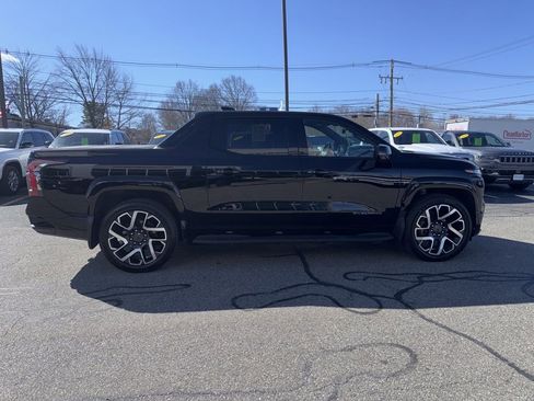 Used 2024 Chevrolet Silverado EV RST image 8