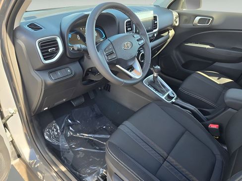 New 2025 Hyundai Venue SEL FWD image 23