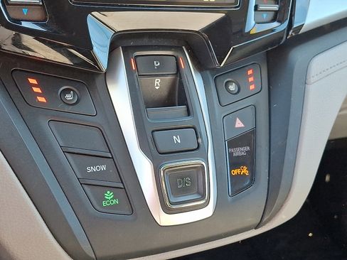 Used 2019 Honda Odyssey EX image 15