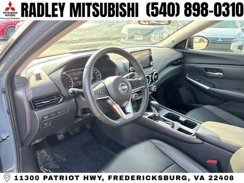 Used 2025 Nissan Sentra SR w/ SR Premium Package FWD image 4
