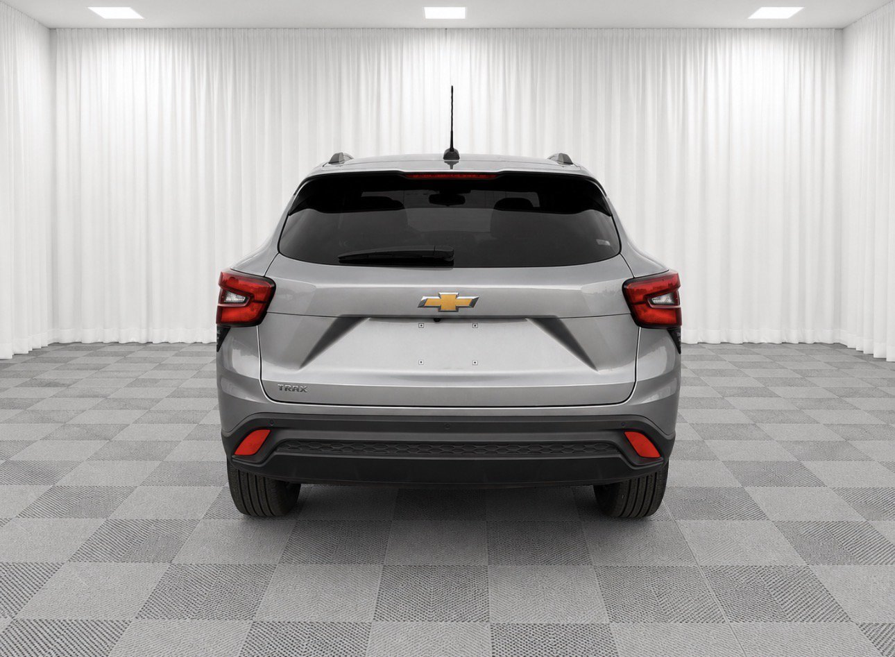 Used 2026 Chevrolet Trax LS w/ Driver Confidence Package FWD image 4