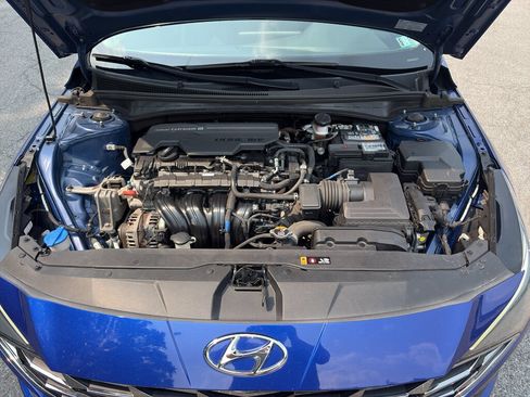 Used 2021 Hyundai Elantra Limited w/ Cargo Package FWD image 29