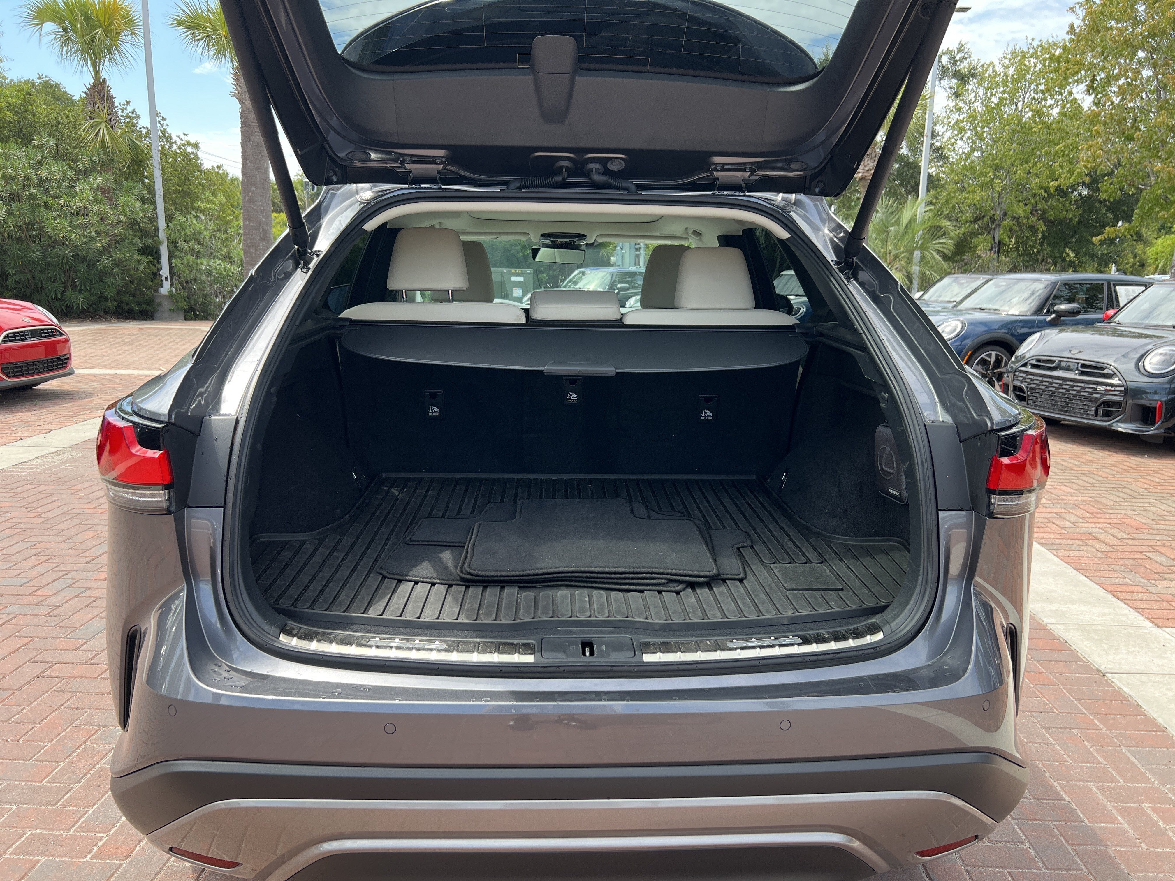 Used 2023 Lexus RX 350 Premium Plus w/ Cold Area Package AWD/4WD image 31