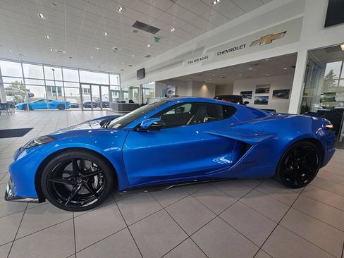Used 2026 Chevrolet Corvette E-Ray AWD/4WD image 2