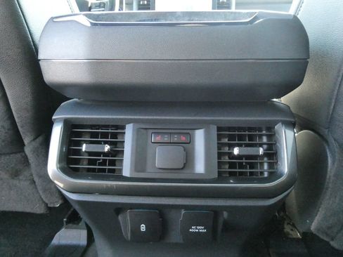 Used 2022 Ford F150 Lariat w/ Equipment Group 502A High AWD/4WD image 22