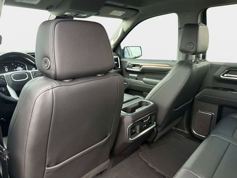 Used 2024 GMC Sierra 1500 Denali w/ Technology Package AWD/4WD image 13