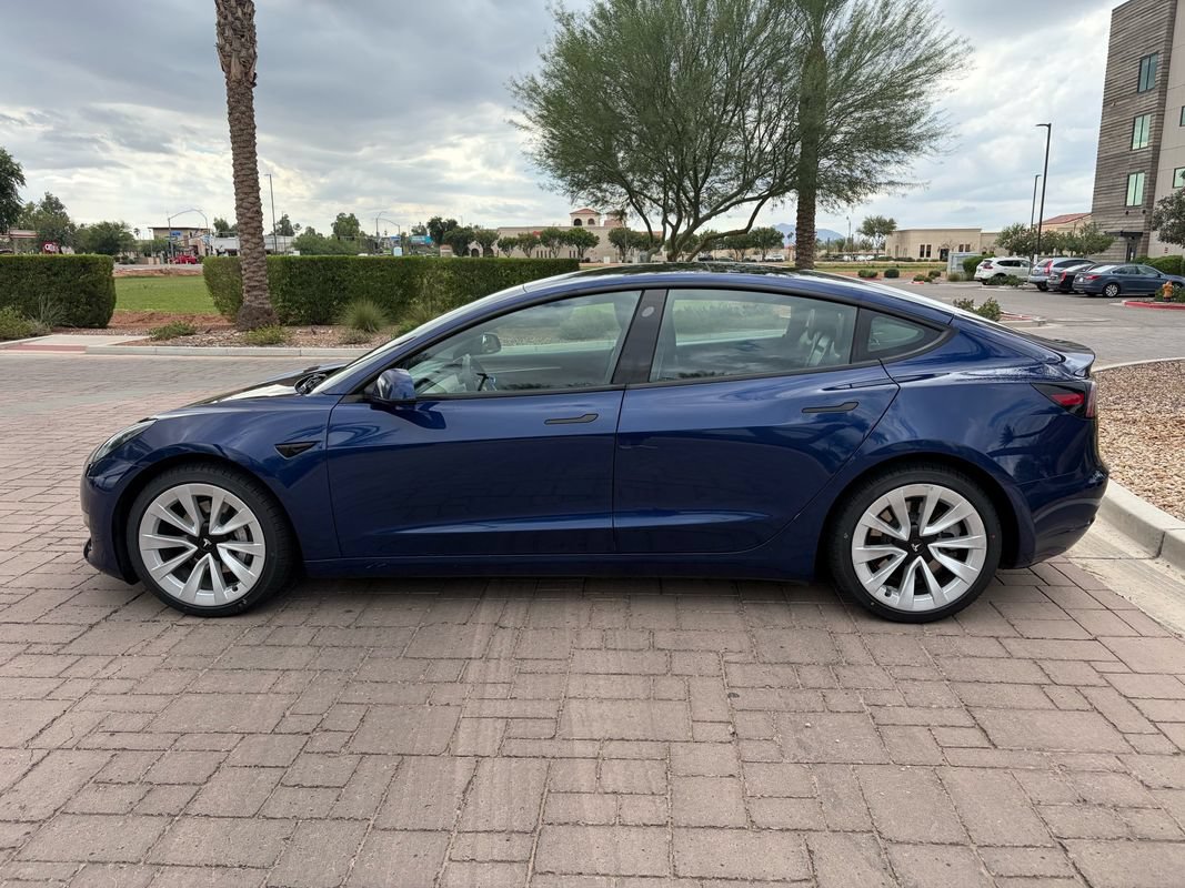 Used 2022 Tesla Model 3 RWD image 5