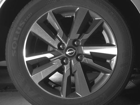 Used 2025 Nissan Versa SV FWD image 18