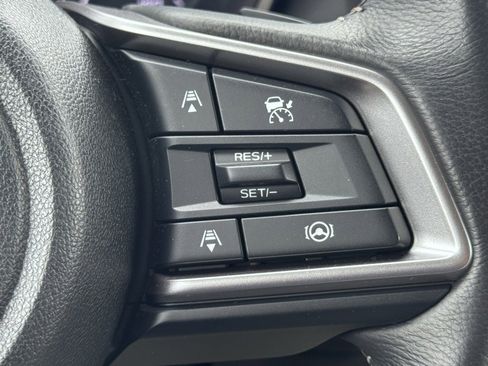 Used 2024 Subaru Ascent Premium w/ Convenience Package image 9