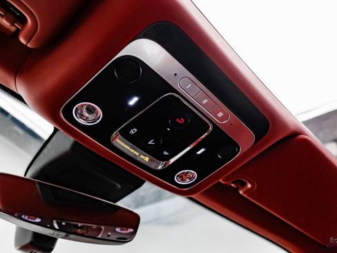 Used 2022 Bentley Continental GT image 45