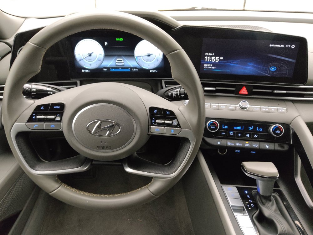 Used 2023 Hyundai Elantra SEL w/ Convenience Package FWD image 22