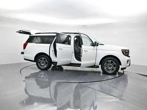 New 2025 Ford Expedition Max Active image 42