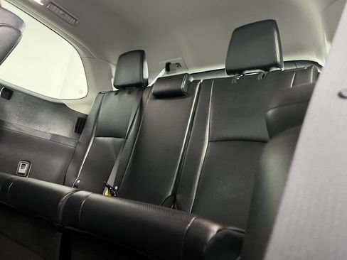 Used 2025 Toyota Grand Highlander AWD image 28