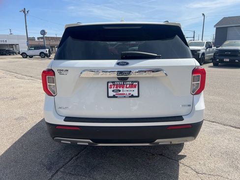 Used 2020 Ford Explorer XLT w/ Equipment Group 202A AWD/4WD image 7