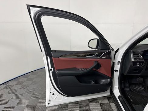 Used 2024 BMW X3 xDrive30i w/ Convenience Package image 14