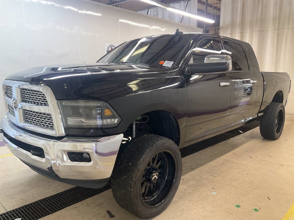 Used 2018 RAM 3500 Laramie AWD/4WD image 2