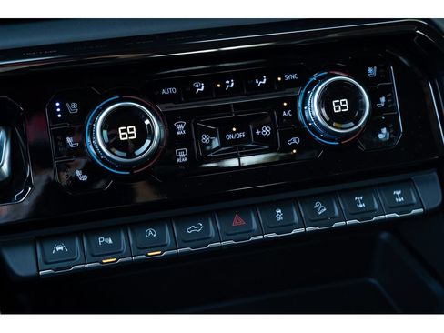 Used 2024 GMC Sierra 1500 AT4X AWD/4WD image 28
