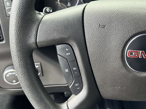 Used 2024 GMC Savana 2500 w/ Driver Convenience Package image 6