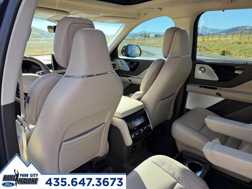 Used 2023 Lincoln Aviator Reserve w/ Equipment Group 201A AWD/4WD image 27
